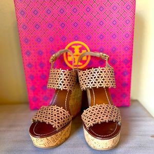 Tory Burch Wedge Sandal- Tan Size 7